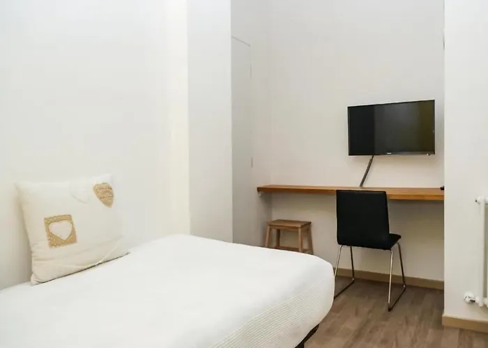 Lia Cinque Terre Wave